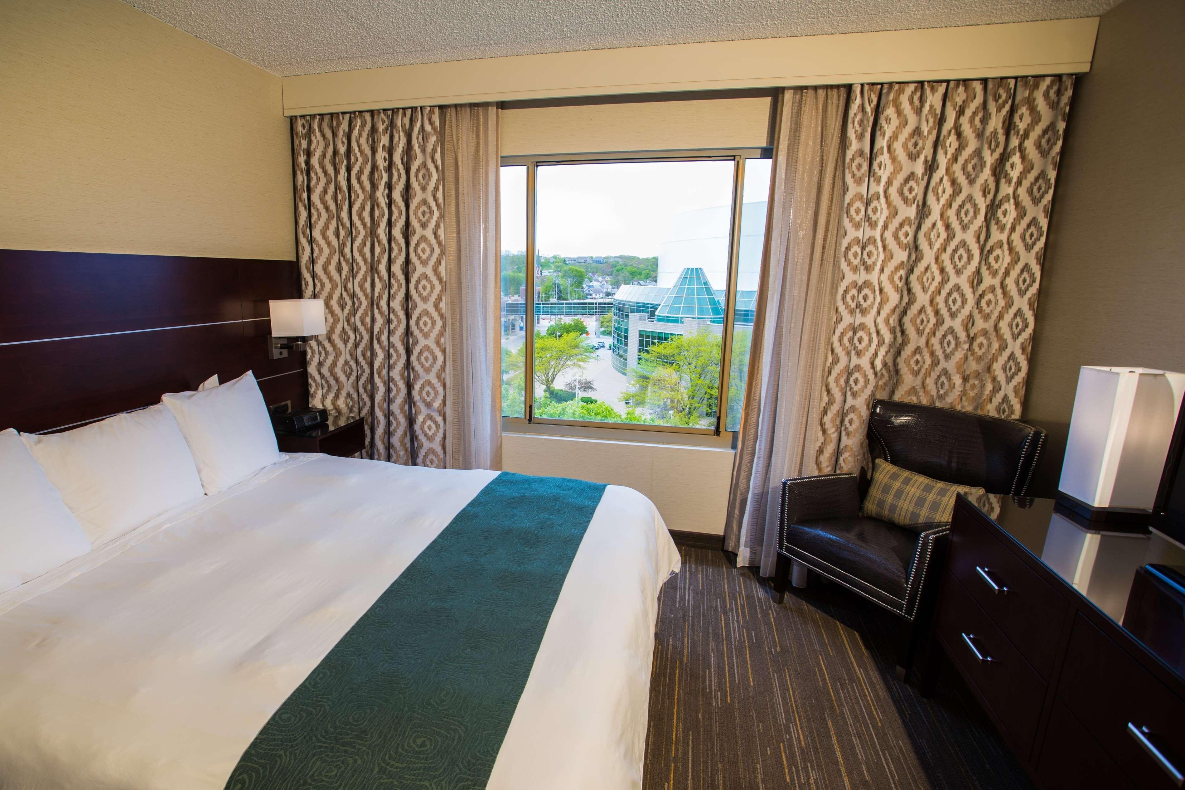 Готель Wyndham Moline On John Deere Commons Екстер'єр фото