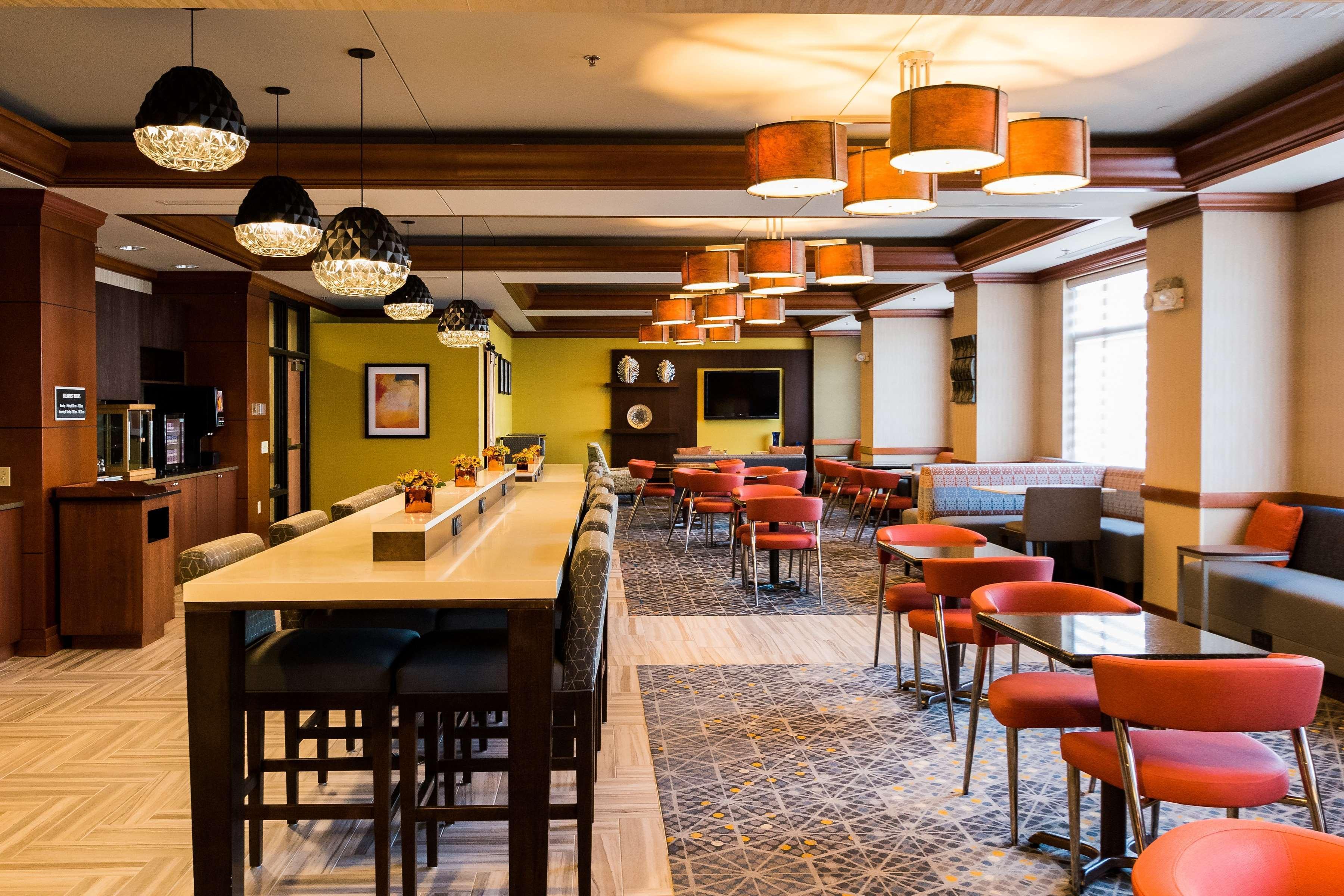 Готель Wyndham Moline On John Deere Commons Екстер'єр фото