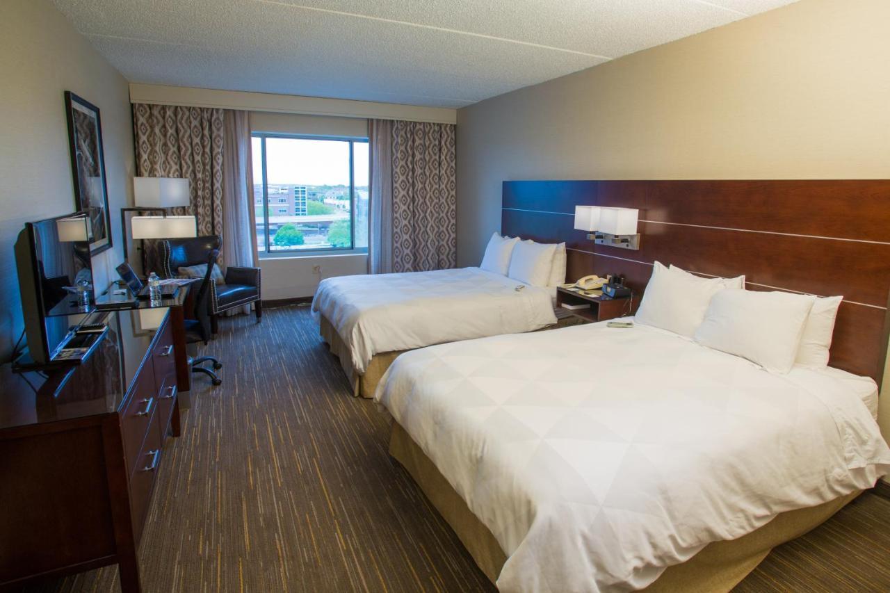 Готель Wyndham Moline On John Deere Commons Екстер'єр фото